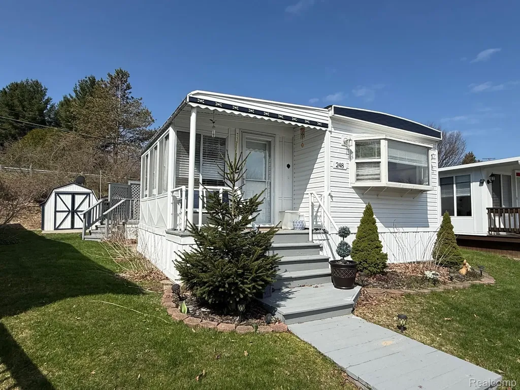 248 Shoreline Drive W. Sanilac Township MI 48469