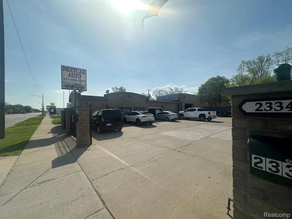 23321 Plymouth Road Redford Charter Township MI 48239