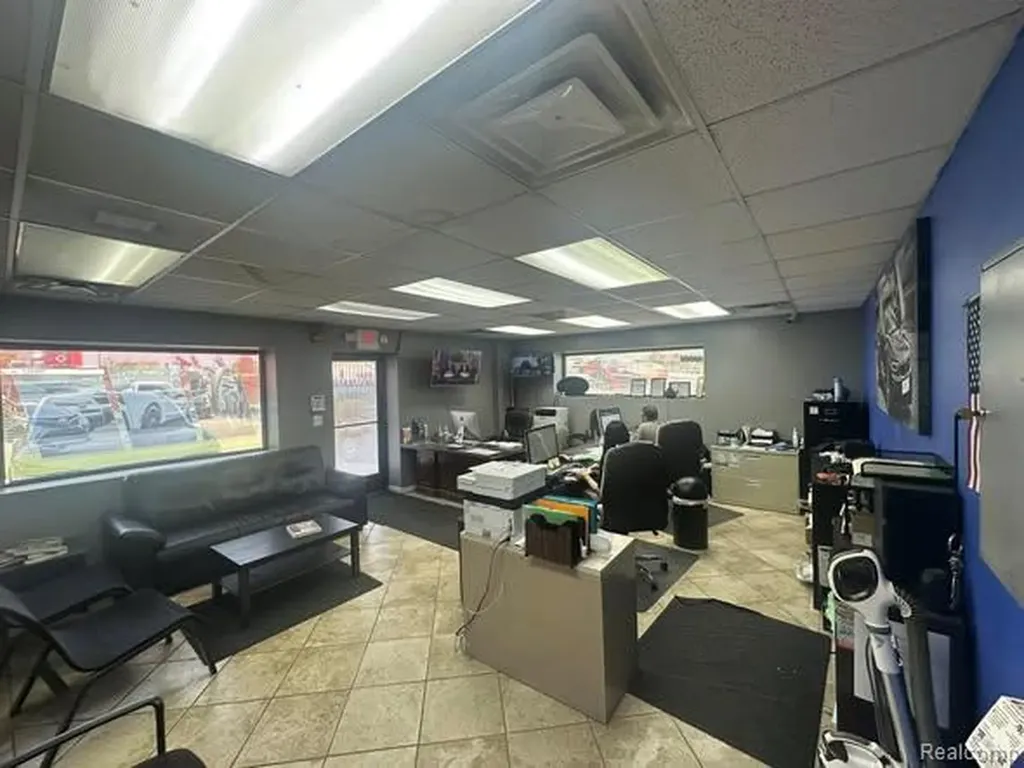 23321 Plymouth Road Redford Charter Township MI 48239