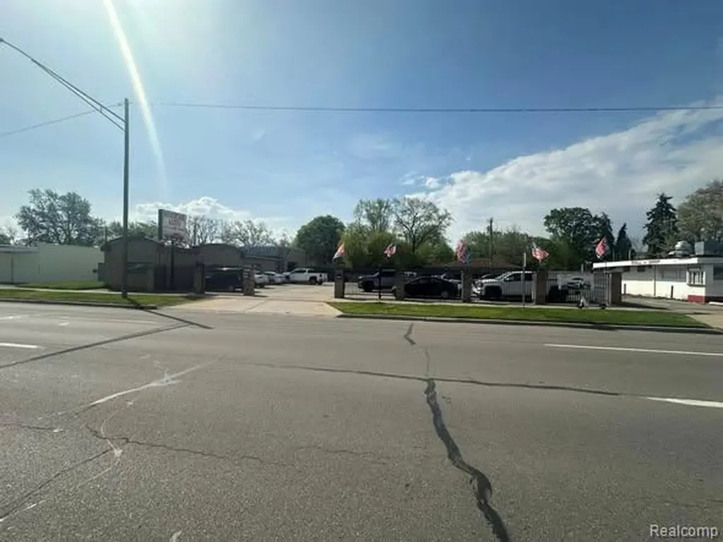 23321 Plymouth Road Redford Charter Township MI 48239