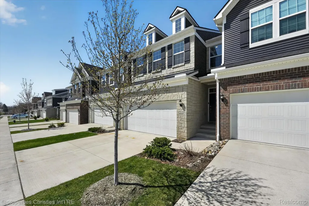 4041 Nottingham Circle Independence Charter Township MI 48346