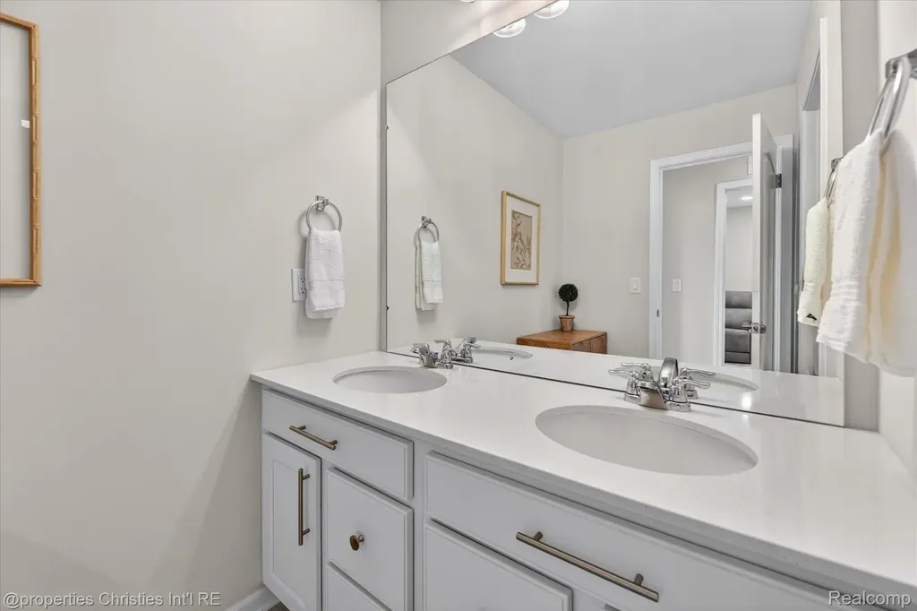 4041 Nottingham Circle Independence Charter Township MI 48346