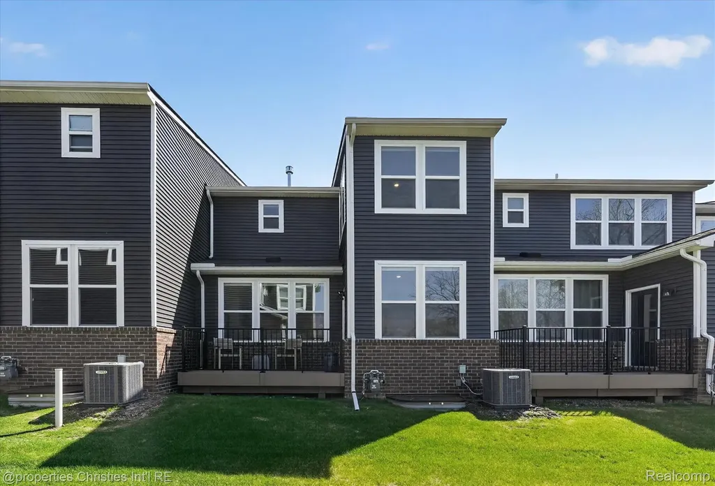 4041 Nottingham Circle Independence Charter Township MI 48346