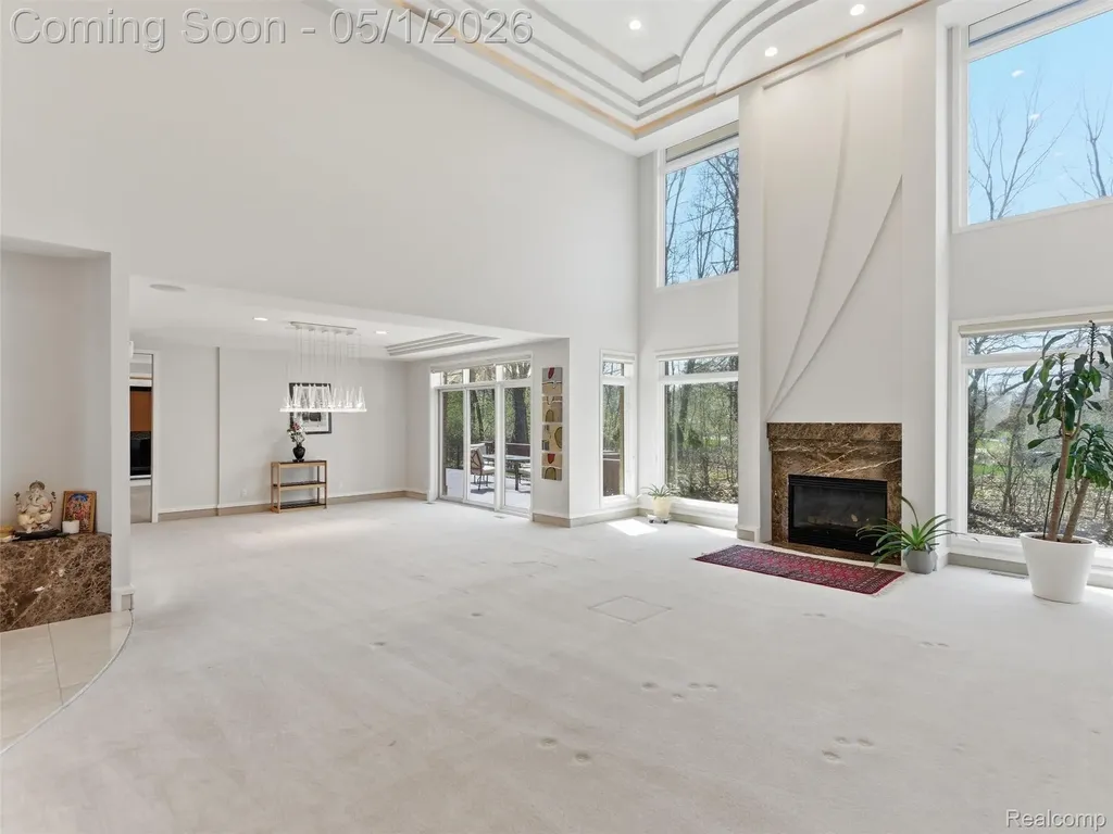 8390 Warwick Groves Court Grand Blanc Charter Township MI 48439