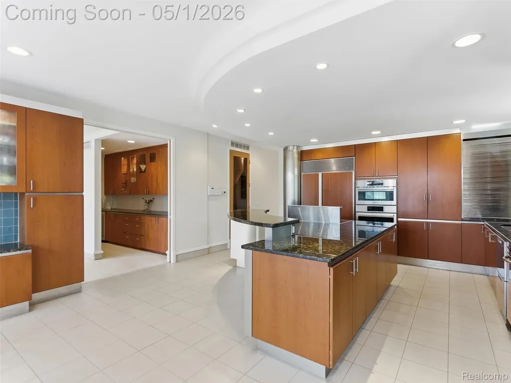 8390 Warwick Groves Court Grand Blanc Charter Township MI 48439