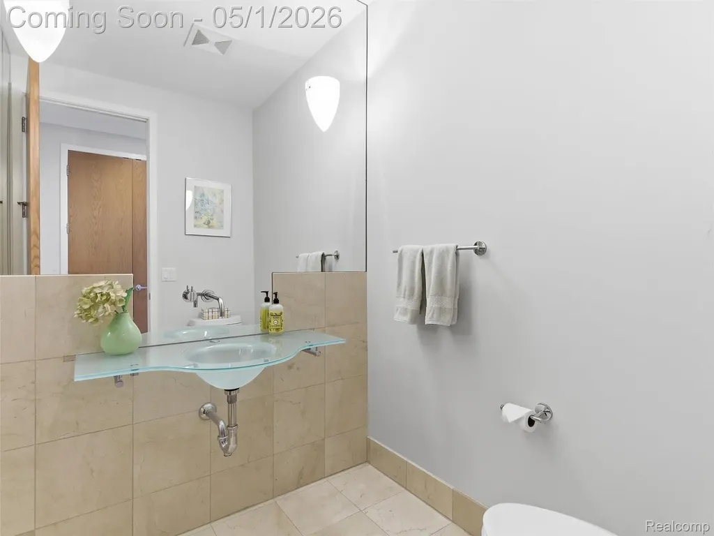 8390 Warwick Groves Court Grand Blanc Charter Township MI 48439