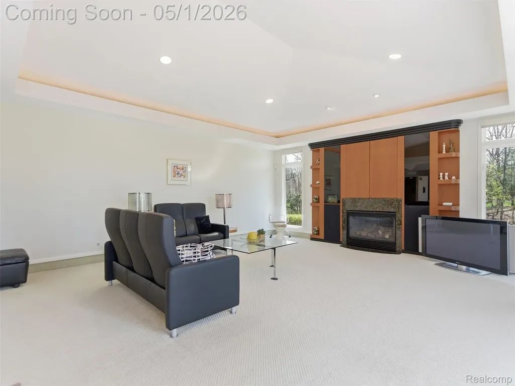 8390 Warwick Groves Court Grand Blanc Charter Township MI 48439