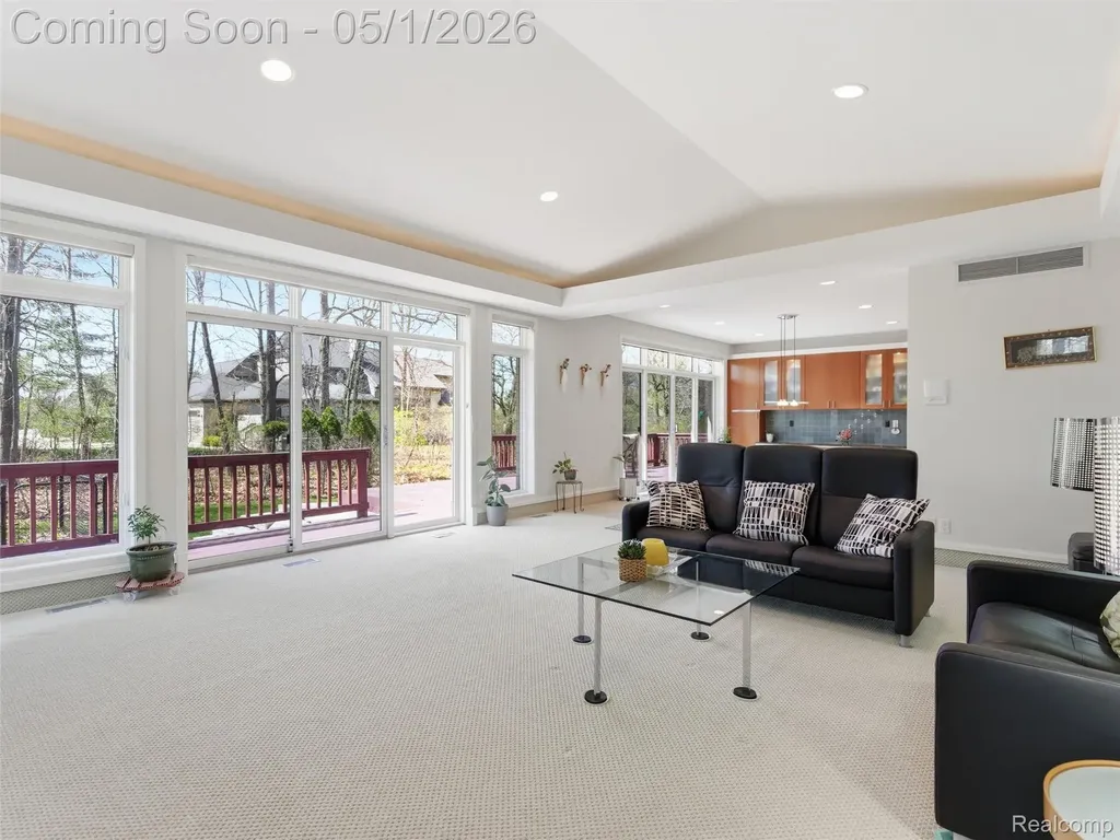 8390 Warwick Groves Court Grand Blanc Charter Township MI 48439