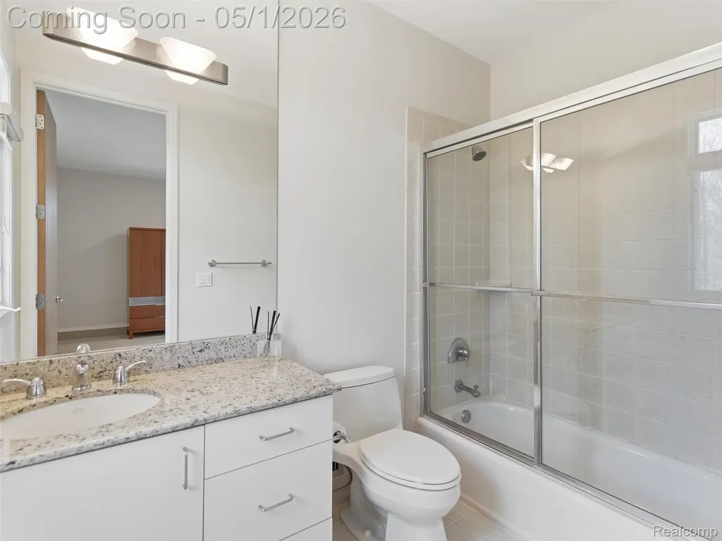 8390 Warwick Groves Court Grand Blanc Charter Township MI 48439