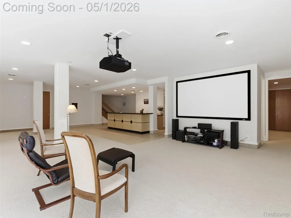 8390 Warwick Groves Court Grand Blanc Charter Township MI 48439