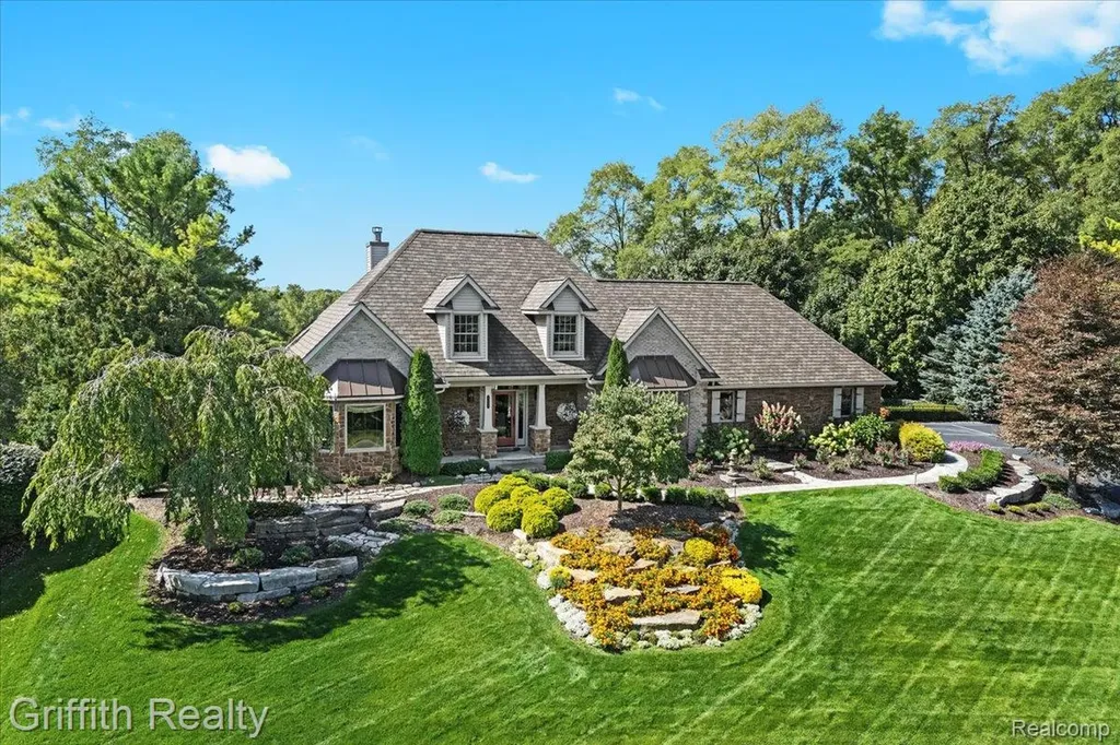 Hamburg Township MI, 7253 Summit Ridge