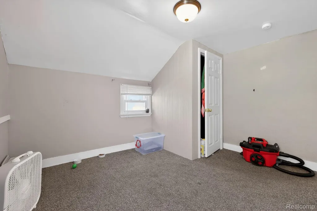 5918 Cardwell Street Garden City City MI 48135