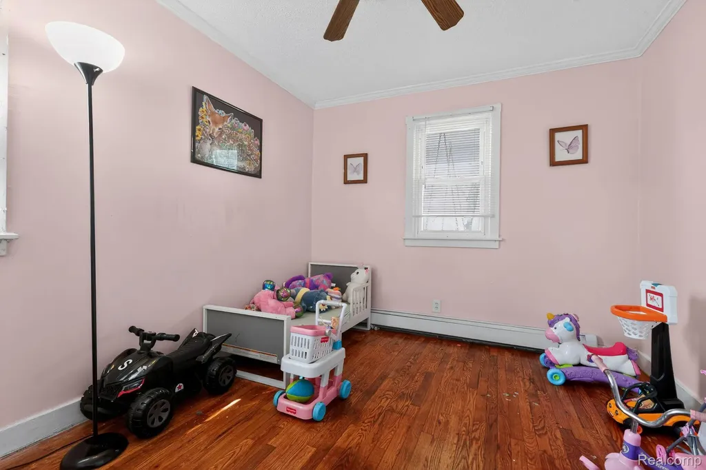 5918 Cardwell Street Garden City City MI 48135