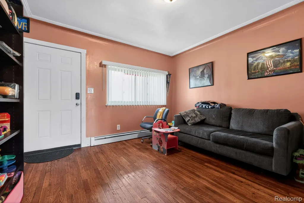 5918 Cardwell Street Garden City City MI 48135
