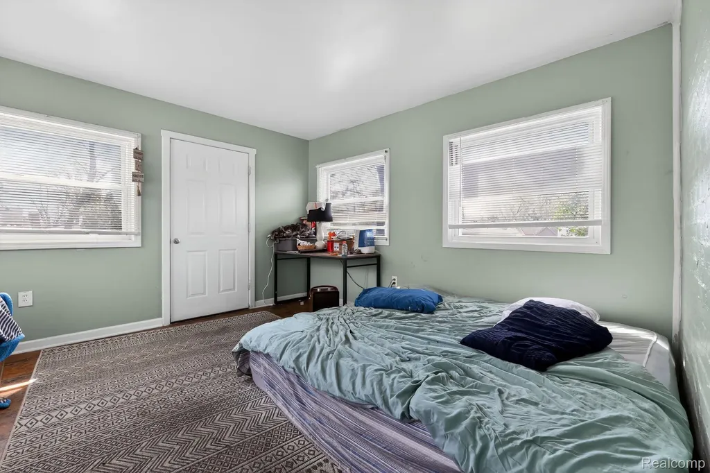 5918 Cardwell Street Garden City City MI 48135