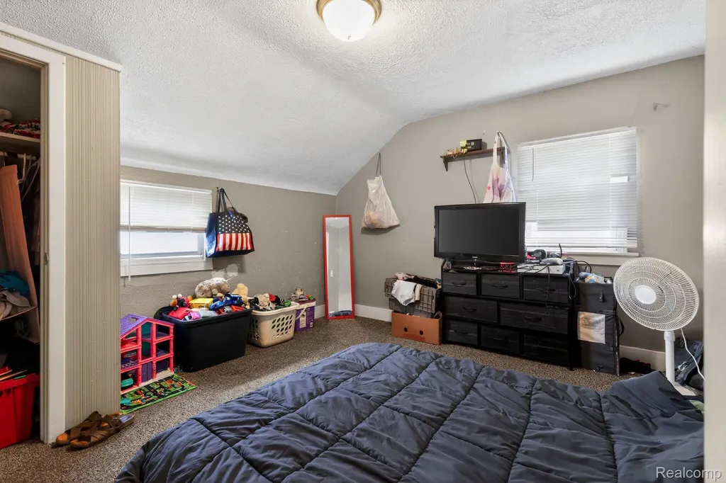 5918 Cardwell Street Garden City City MI 48135