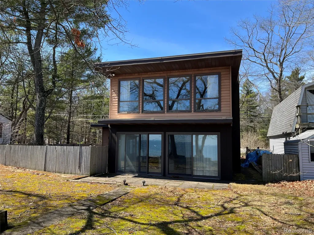 2706 N Us Highway 23 Au Sable Charter Township MI 48750