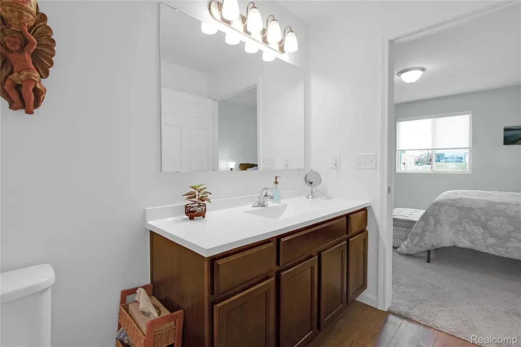 2824 Somerset Street Lapeer City MI 48446