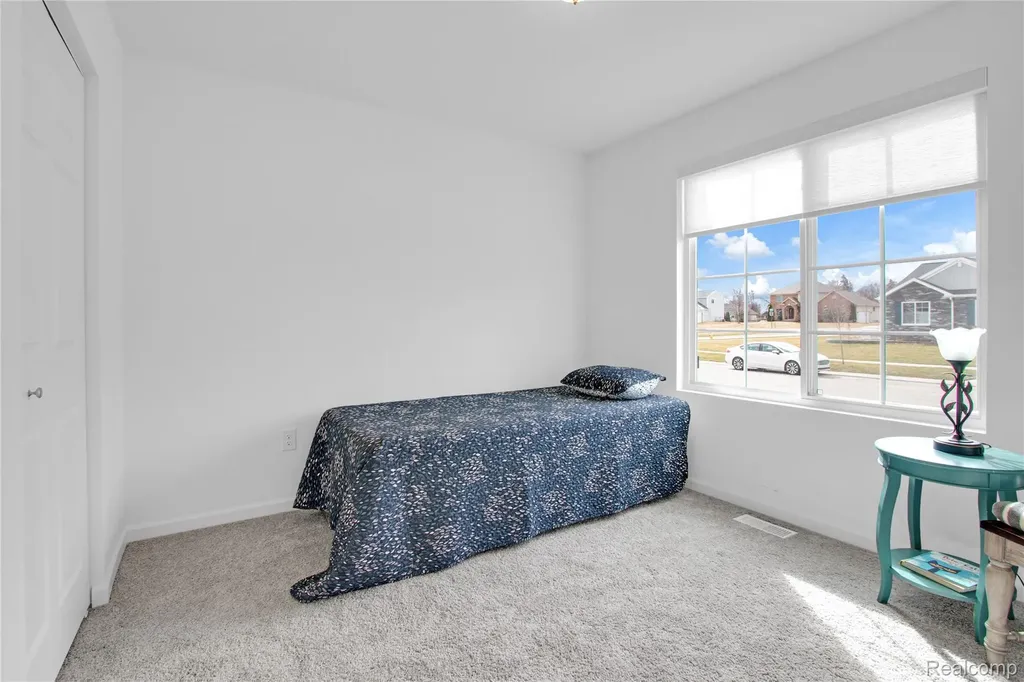 2824 Somerset Street Lapeer City MI 48446