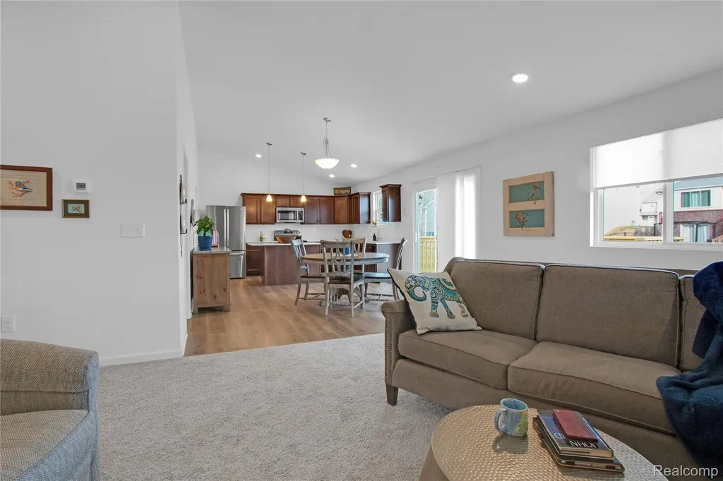 2824 Somerset Street Lapeer City MI 48446