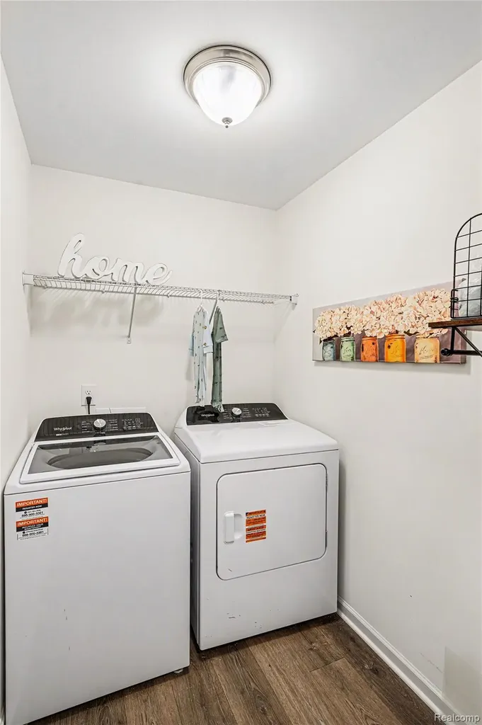 2824 Somerset Street Lapeer City MI 48446