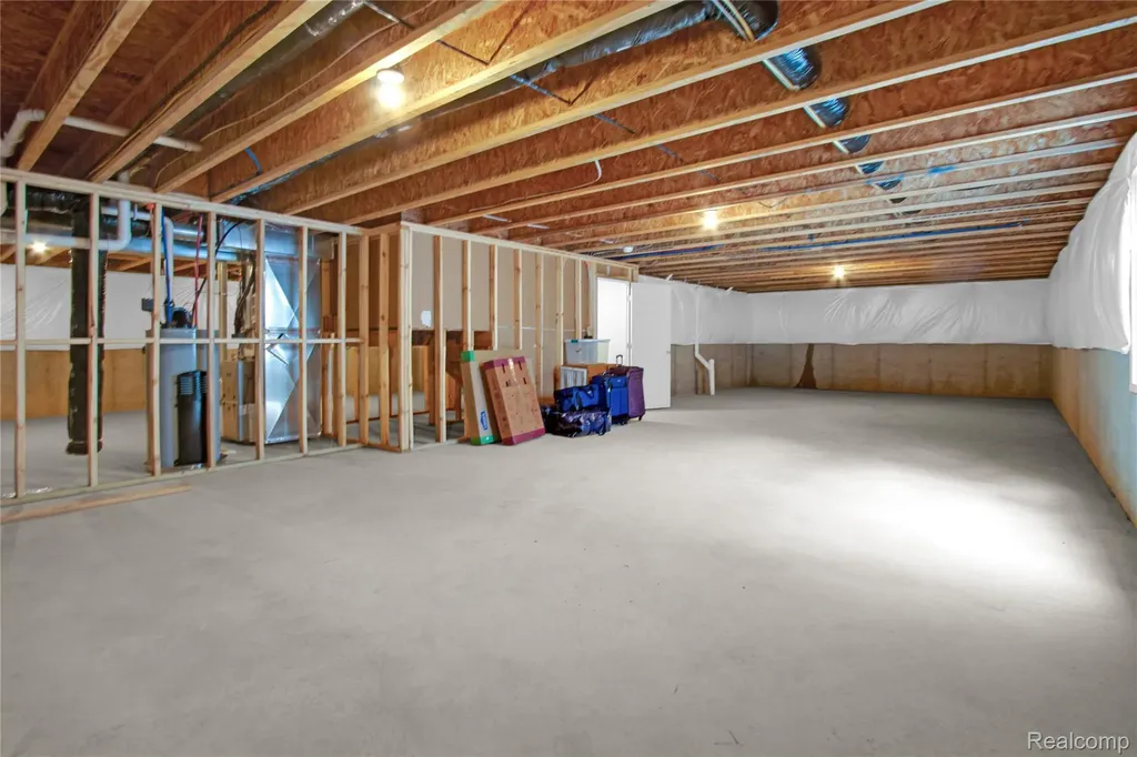 2824 Somerset Street Lapeer City MI 48446