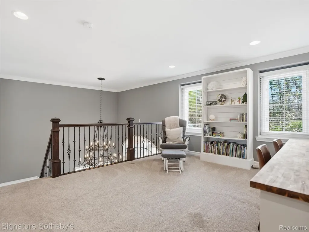 1595 Carriage Way Rochester City MI 48307