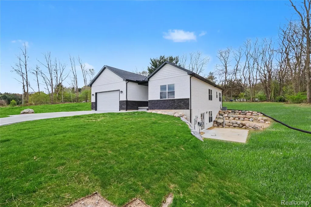 17311 Timber Creek Rose Township MI 48442