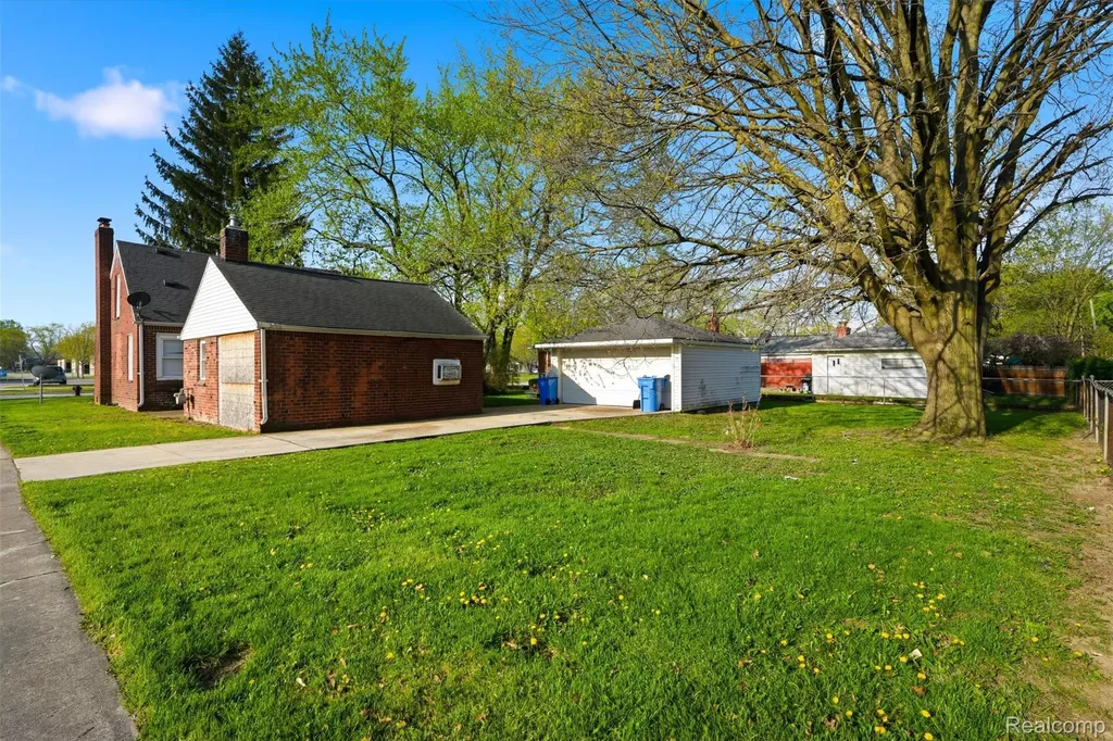 20604 Annapolis Street Dearborn Heights City MI 48125