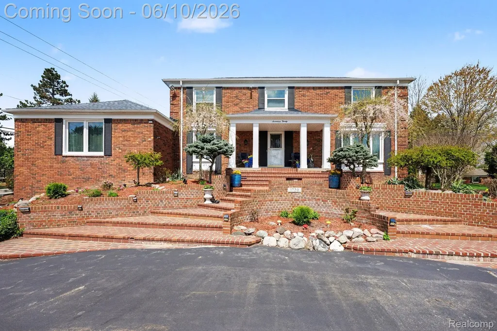 1720 Cedar Shake Drive Bloomfield Hills City MI 48302