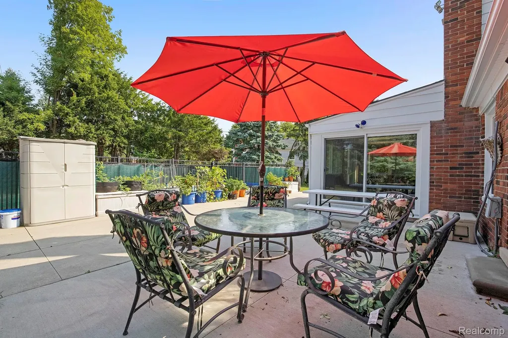 1720 Cedar Shake Drive Bloomfield Hills City MI 48302
