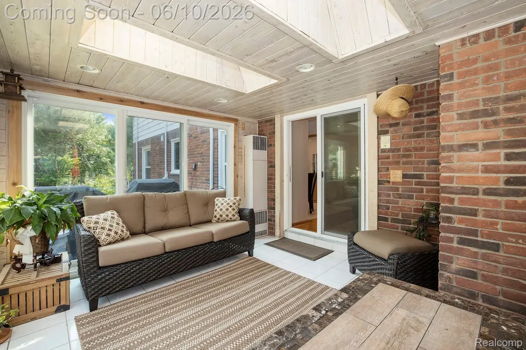 1720 Cedar Shake Drive Bloomfield Hills City MI 48302