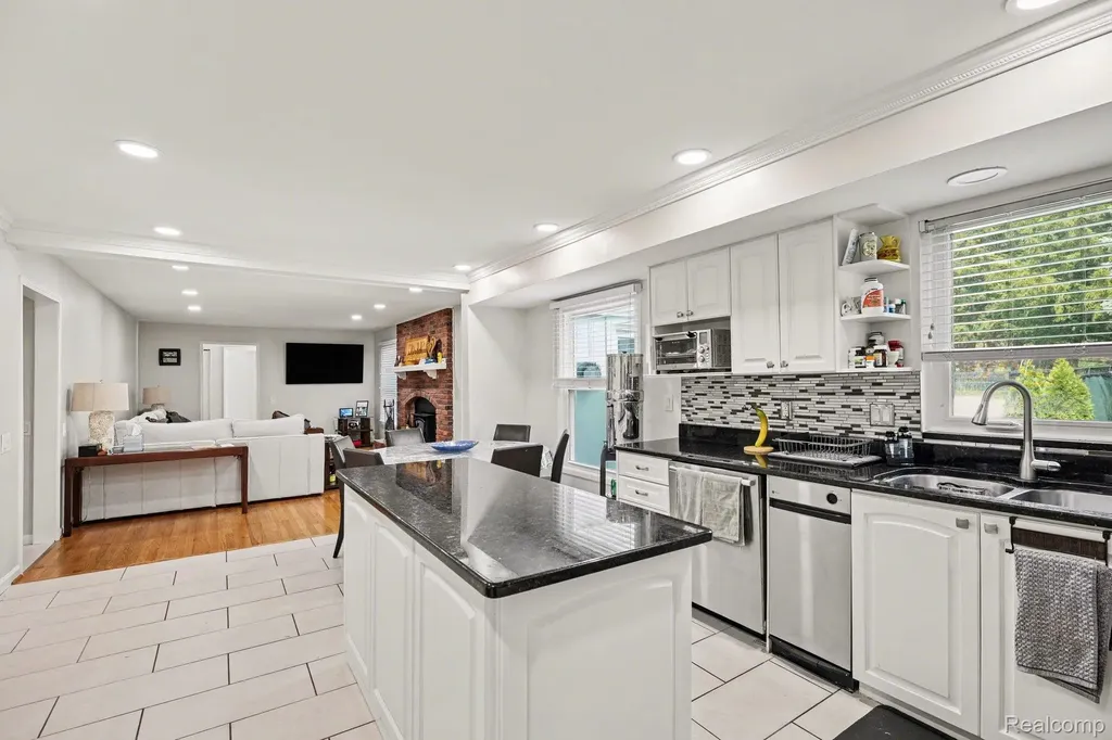 1720 Cedar Shake Drive Bloomfield Hills City MI 48302