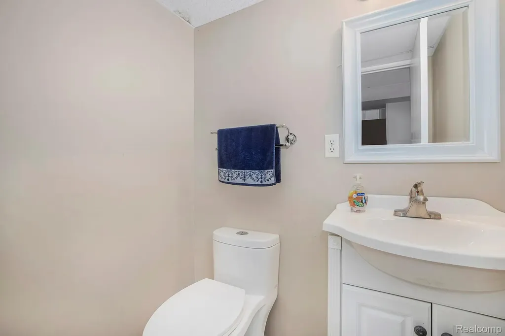 1720 Cedar Shake Drive Bloomfield Hills City MI 48302