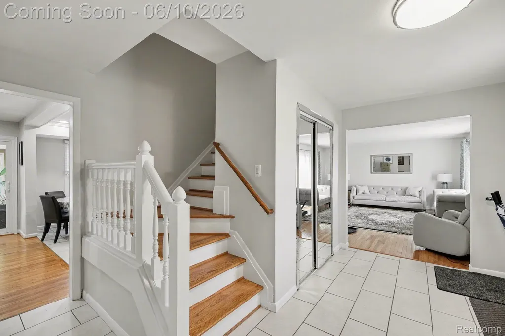 1720 Cedar Shake Drive Bloomfield Hills City MI 48302