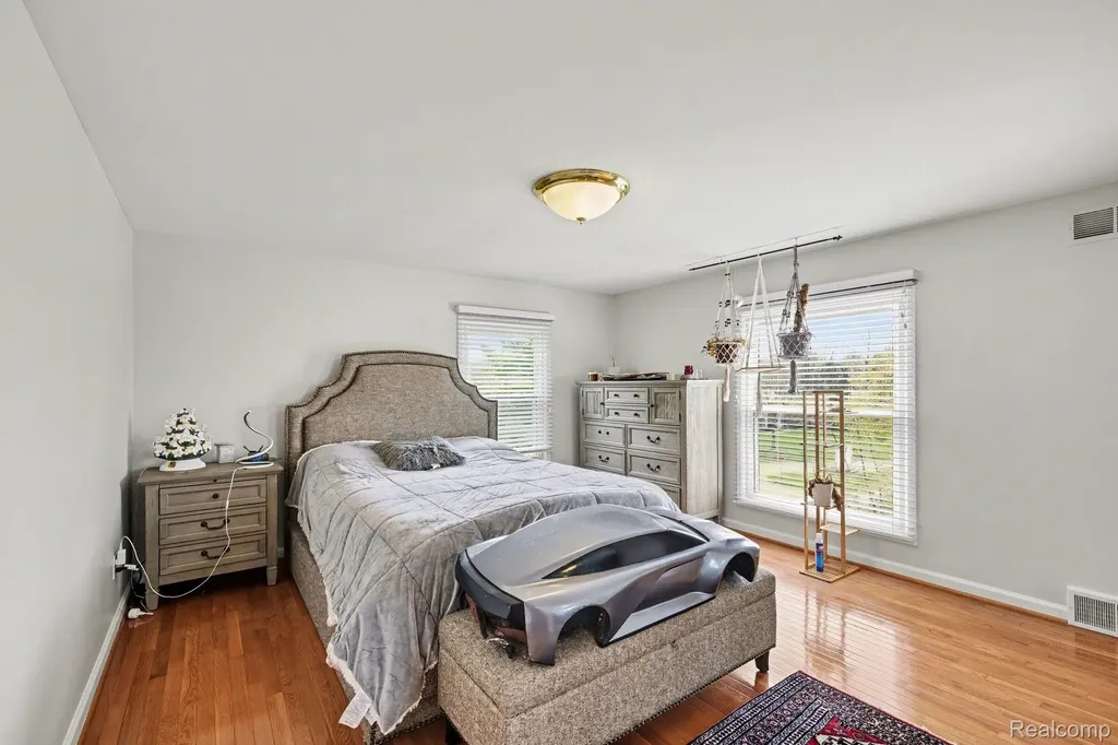 1720 Cedar Shake Drive Bloomfield Hills City MI 48302