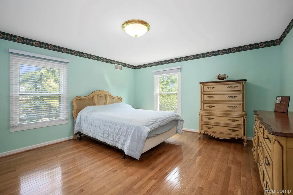 1720 Cedar Shake Drive Bloomfield Hills City MI 48302