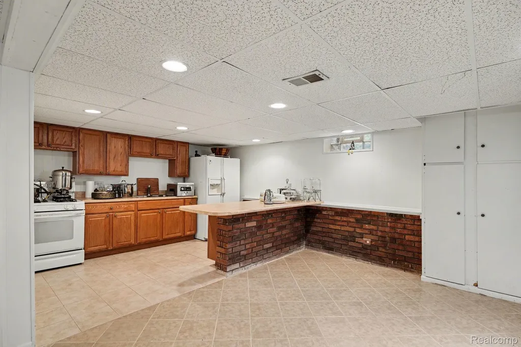 1720 Cedar Shake Drive Bloomfield Hills City MI 48302