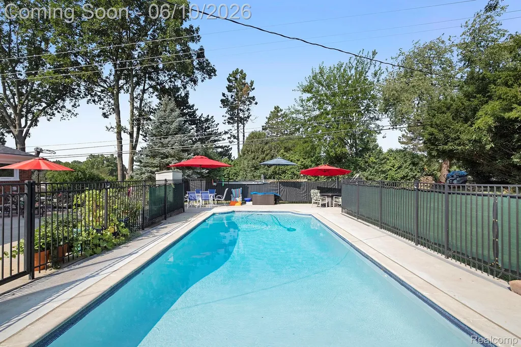 1720 Cedar Shake Drive Bloomfield Hills City MI 48302