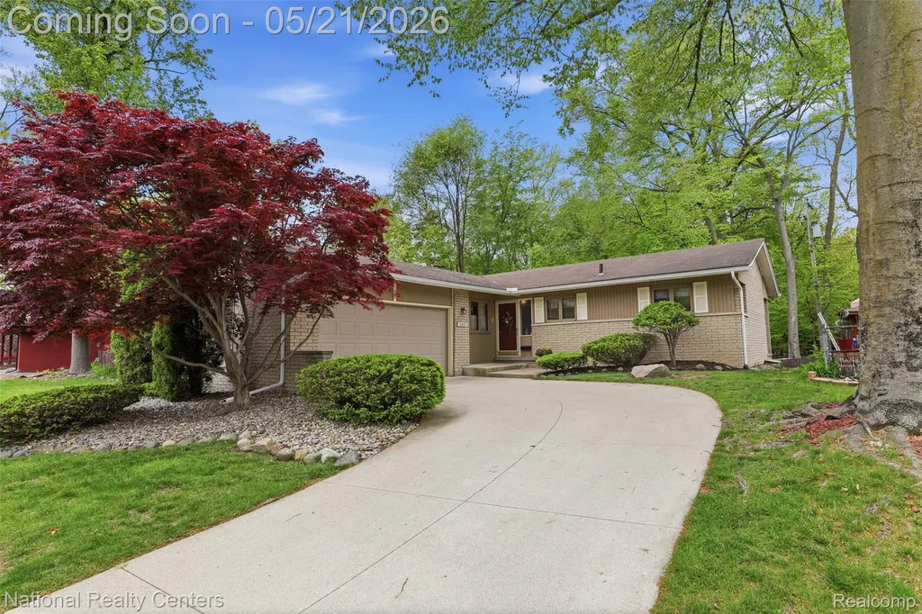 16607 Macarthur Redford Charter Township MI 48240