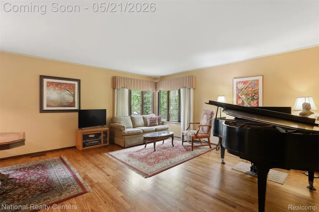 16607 Macarthur Redford Charter Township MI 48240