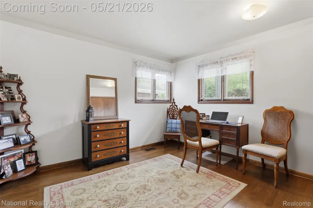 16607 Macarthur Redford Charter Township MI 48240
