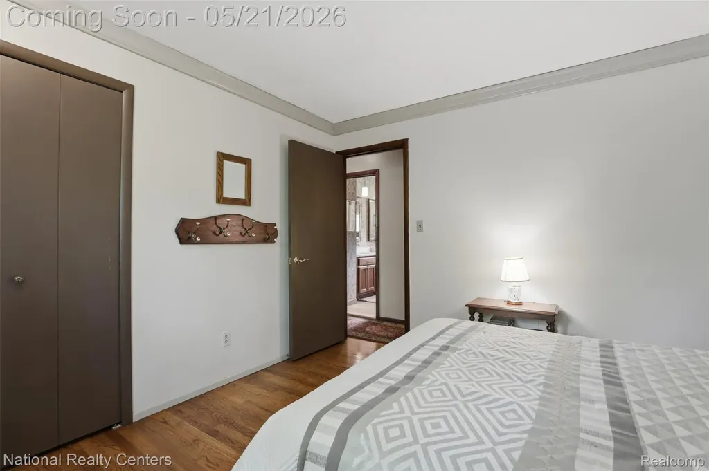 16607 Macarthur Redford Charter Township MI 48240