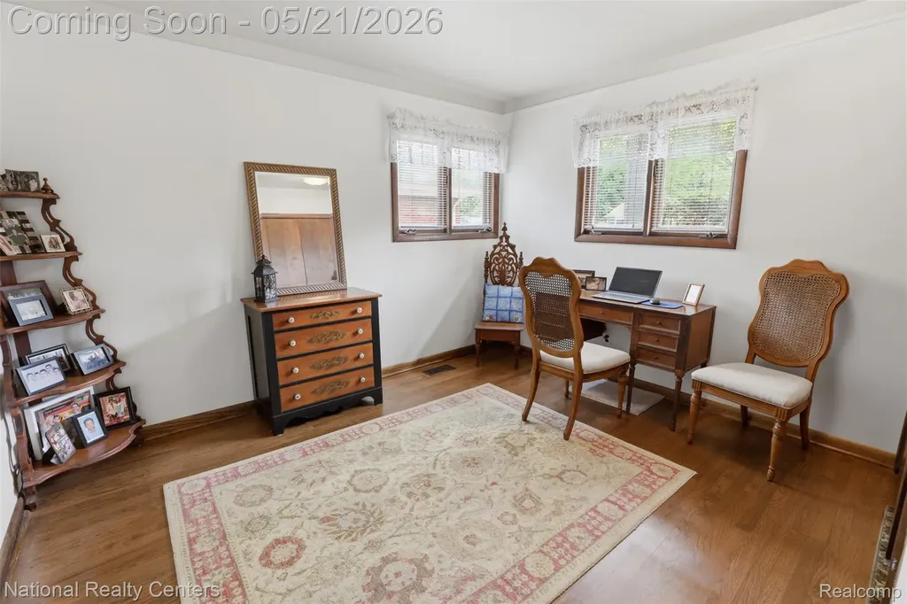 16607 Macarthur Redford Charter Township MI 48240