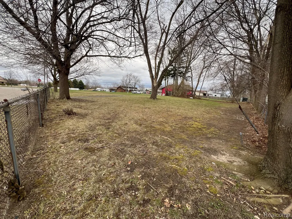 1436 E Pierson Road Flushing City MI 48433