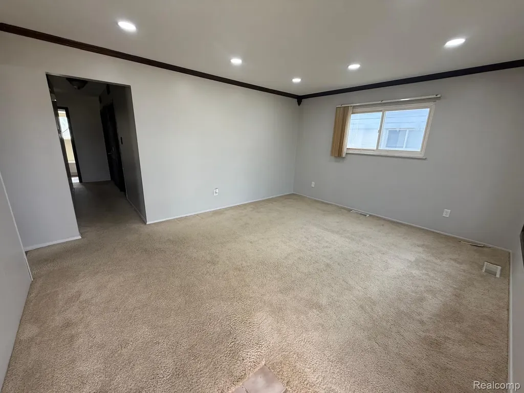 30907 Fernwood Street Westland City MI 48186