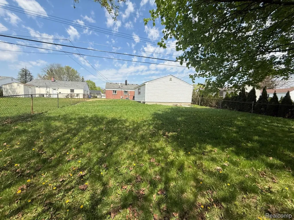 30907 Fernwood Street Westland City MI 48186