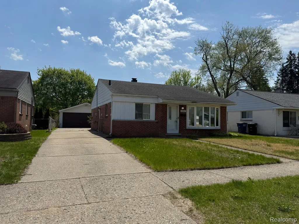30907 Fernwood Street Westland City MI 48186