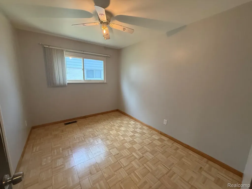 30907 Fernwood Street Westland City MI 48186