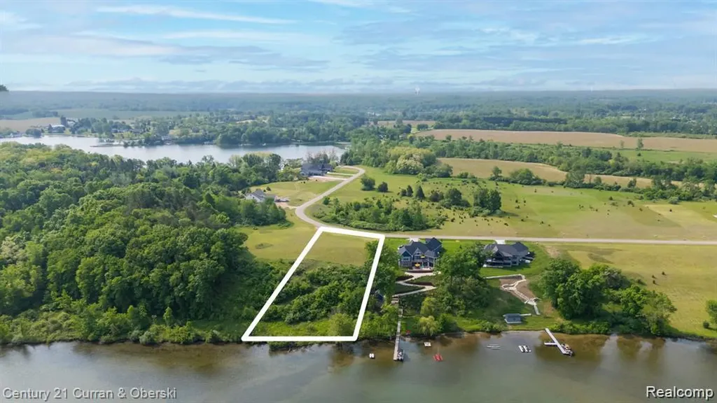 120 Bloomfield Boulevard Brooklyn Village MI 49230